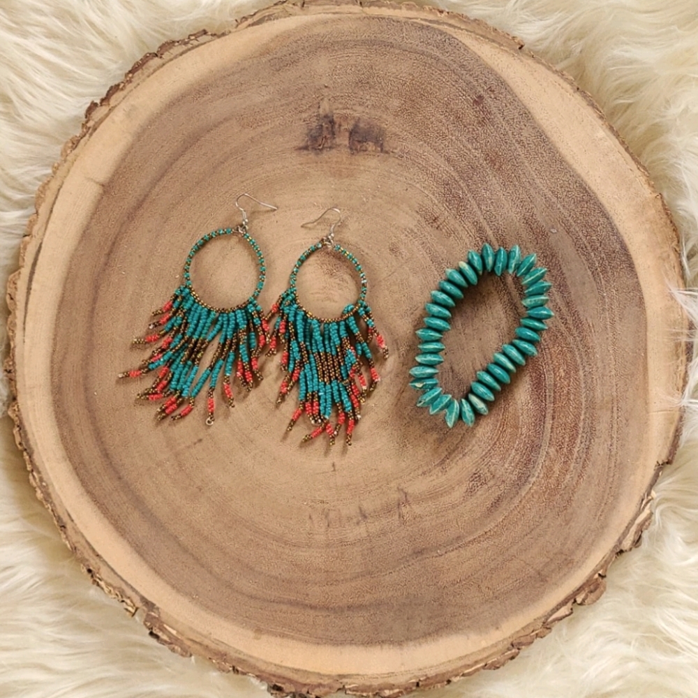 Earring and bracelet set
